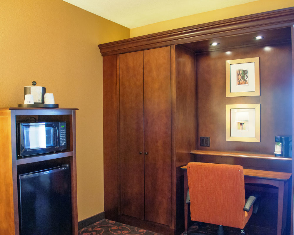Larkspur Landing Carlisle Hotell Eksteriør bilde